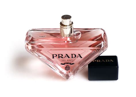 prada women's perfume reviews.